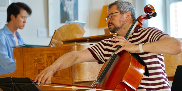 Leonid Gorokhov with cello