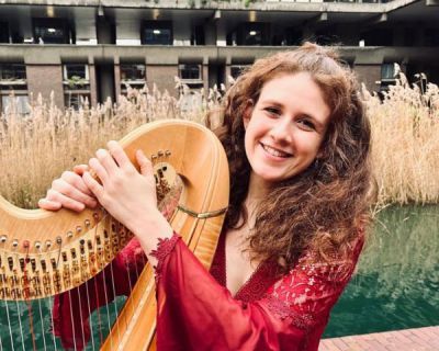 Heather Brooks with harp